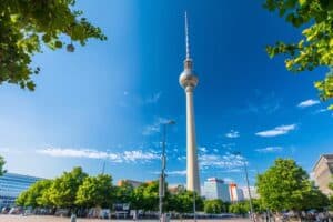 Auf der Klassenfahrt nach Berlin den Fernsehturm entdecken